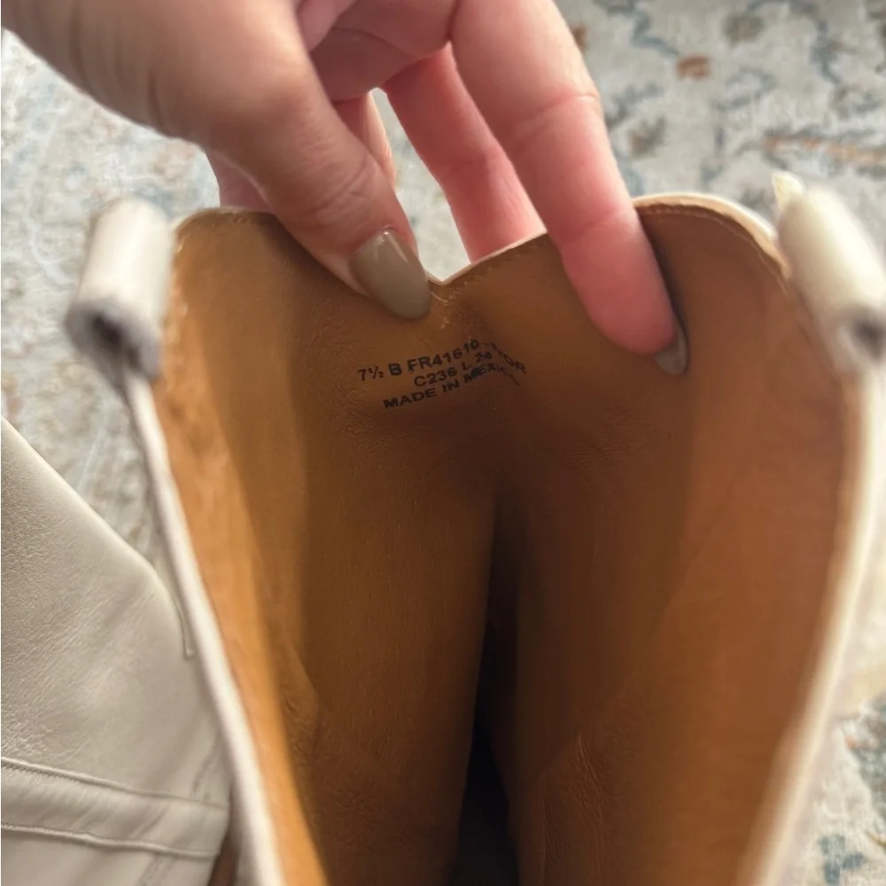 FRYE Billy Ruffle Boots in Almond 7.5